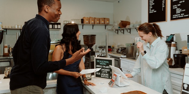 customers-at-a-bakery